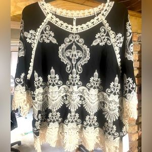 Beautiful Bo Ho Style Leo & Nicole top size L NWT